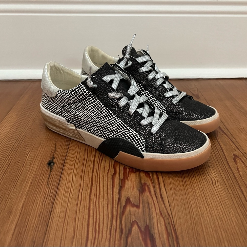Dolce Vita Zita sneakers size 8 in mercury metallic leather